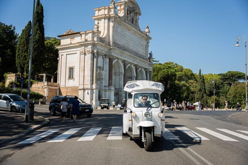 rome-private-tuk-tuk-tour-with-hotel-pickup-and-prosecco
