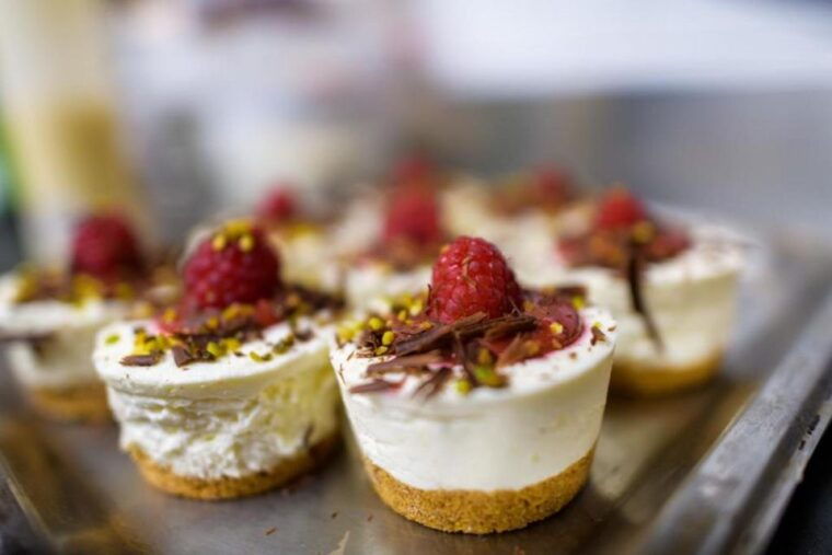 rome-roman-restaurant-dining-experience-with-food-and-wine