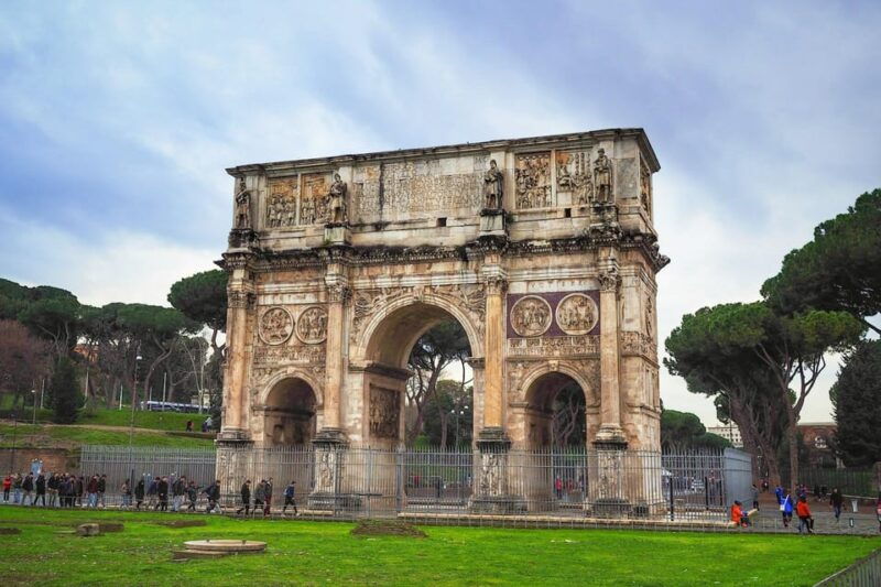 rome-small-group-colosseum-roman-forum-palatine-hill-2