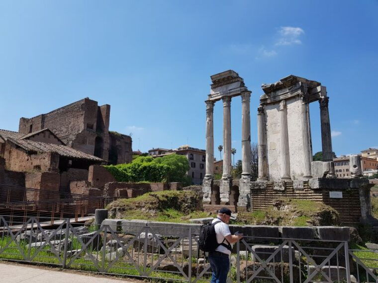 rome-small-group-colosseum-roman-forum-palatine-hill