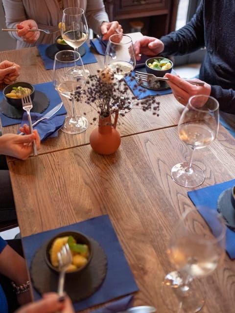 rome-small-group-wine-tasting-experience-with-a-sommelier