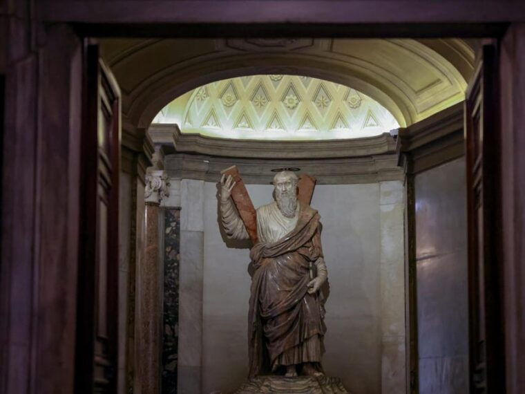 rome-st-peters-basilica-la-pieta-and-papal-tombs-tour