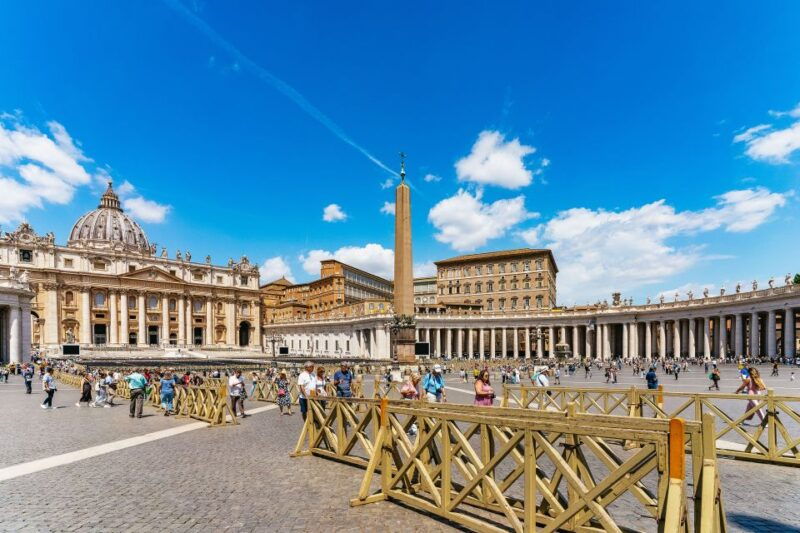 rome-st-peters-basilica-square-and-grottoes-guided-tour