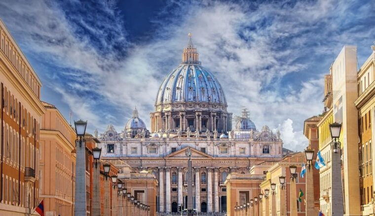 rome-st-peters-basilica-underground-tombs-guided-tour