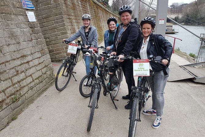 rome-tiber-cycle-path-electric-muscle-rental-bike