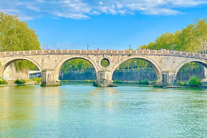 rome-tiber-river-cruise-and-top-food-tasting-with-wine-pairing