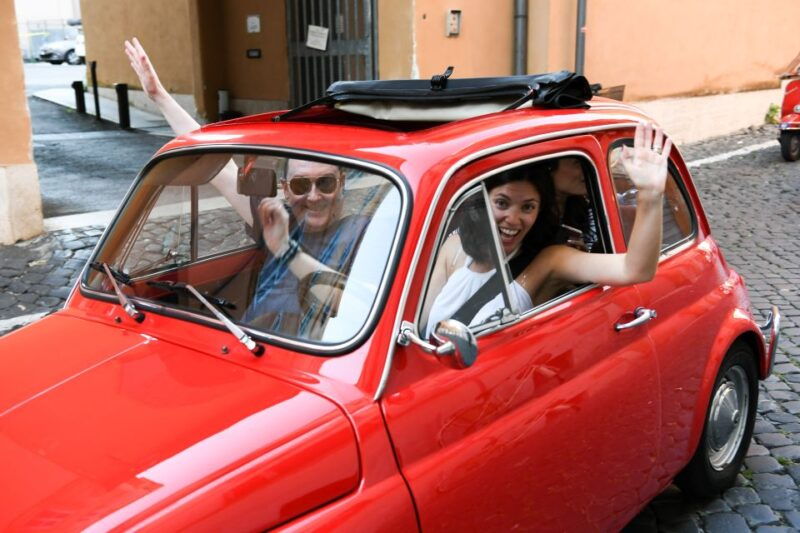 rome-tour-in-a-vintage-60s-fiat-500-with-paparazzi-photo