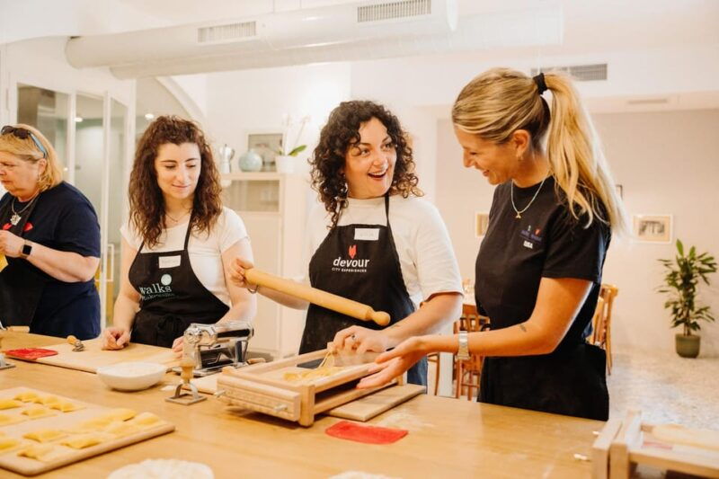 rome-traditional-pasta-making-class-with-wine-gelato