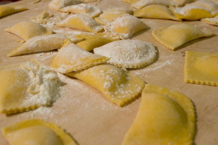 rome-traditional-pasta-making-class-with-wine-gelato