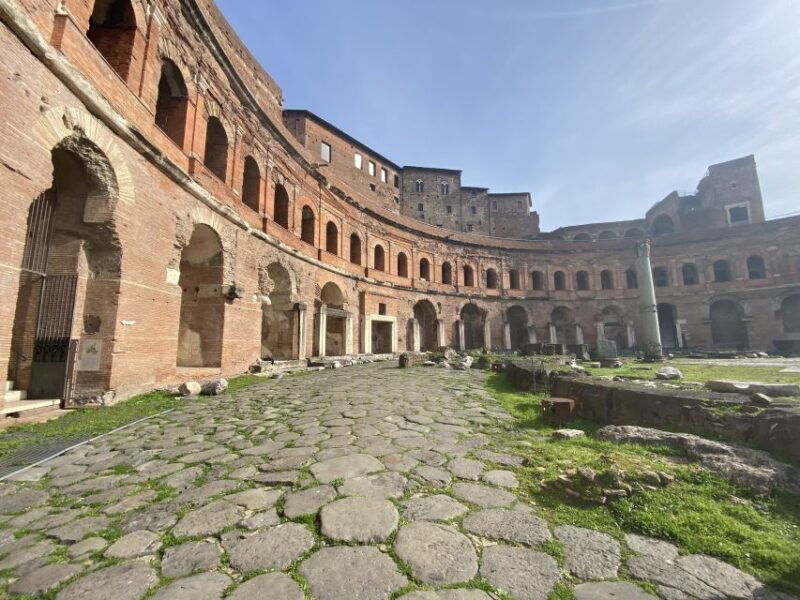 rome-trajan-markets-experience-with-multimedia-video