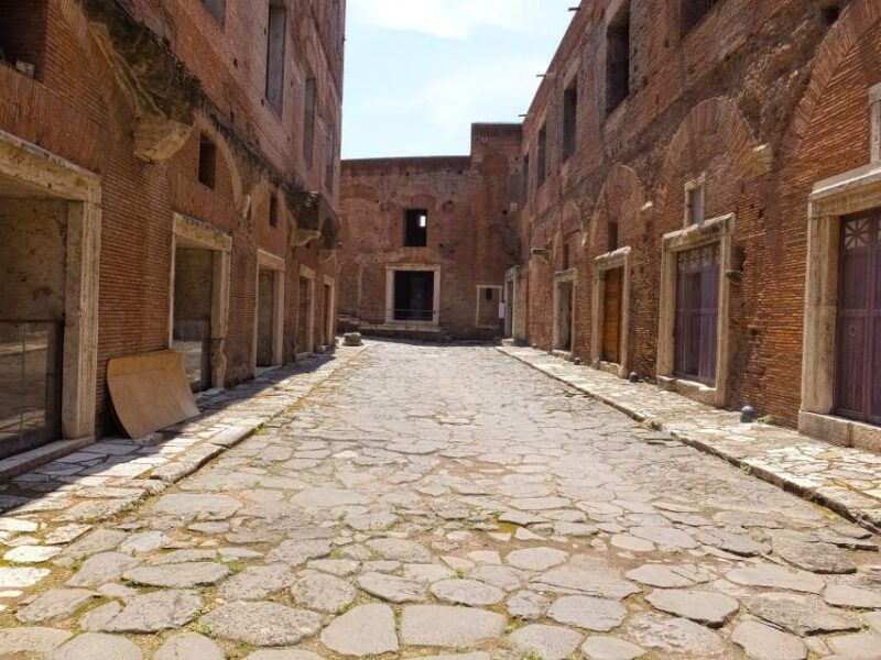 rome-trajans-markets-column-and-forum-private-tour