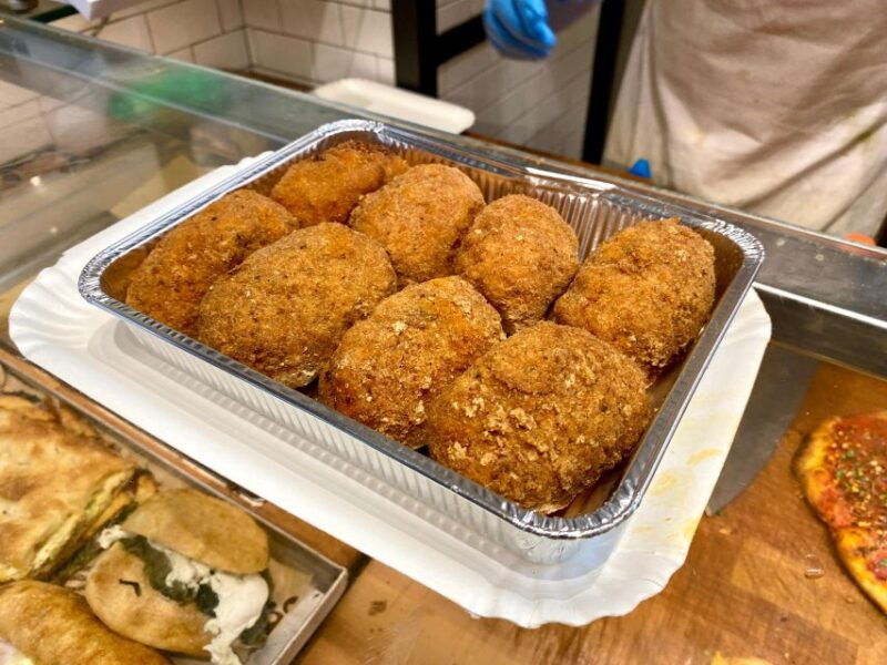 rome-trastevere-quarter-street-food-tour-with-sightseeing