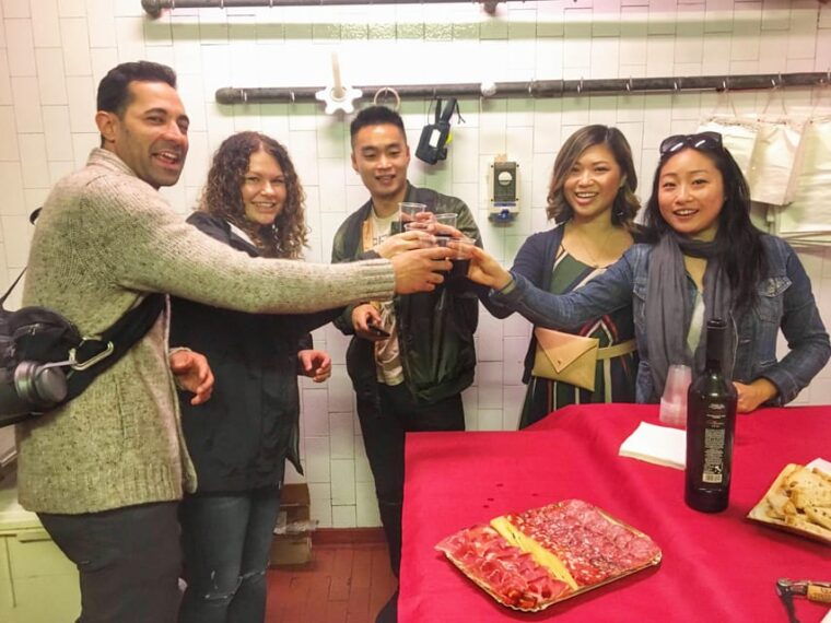 rome-trastevere-tiber-island-street-food-tour-at-sunset