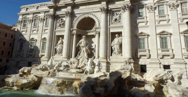 rome-trevi-fountain-and-navona-square-underground-tour