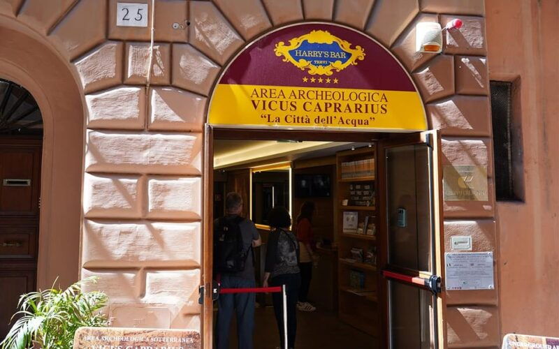 rome-trevi-fountain-and-piazza-navona-underground-tour