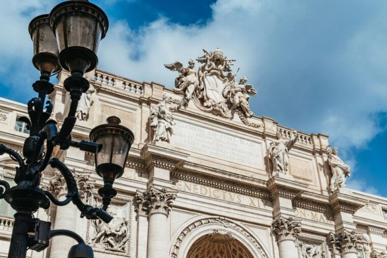 rome-trevi-fountain-and-underground-guided-tour