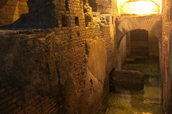 rome-trevi-fountain-district-and-underground-domus-guided-tour