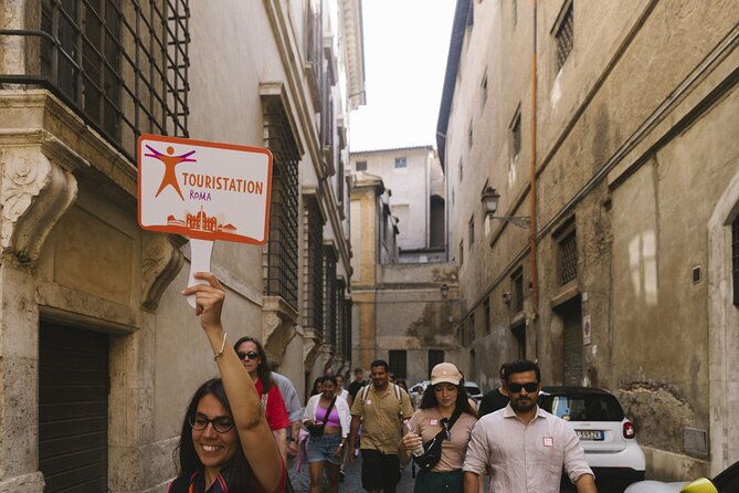 rome-trevi-fountain-district-and-underground-domus-guided-tour