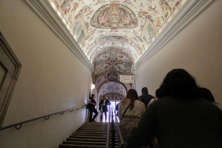 rome-vatican-museums-sistine-chapel-and-st-peters-tour-3