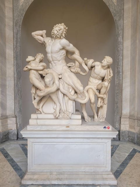 rome-vatican-museums-sistine-chapel-entrance-and-tour