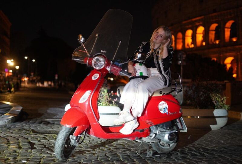 rome-vespa-scooter-night-tour-with-pro-photographer