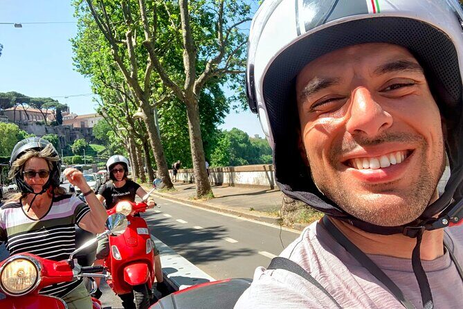 Rome Vespa Tour 3 hours with Francesco (Official Licensed Guide) - The Sum Up