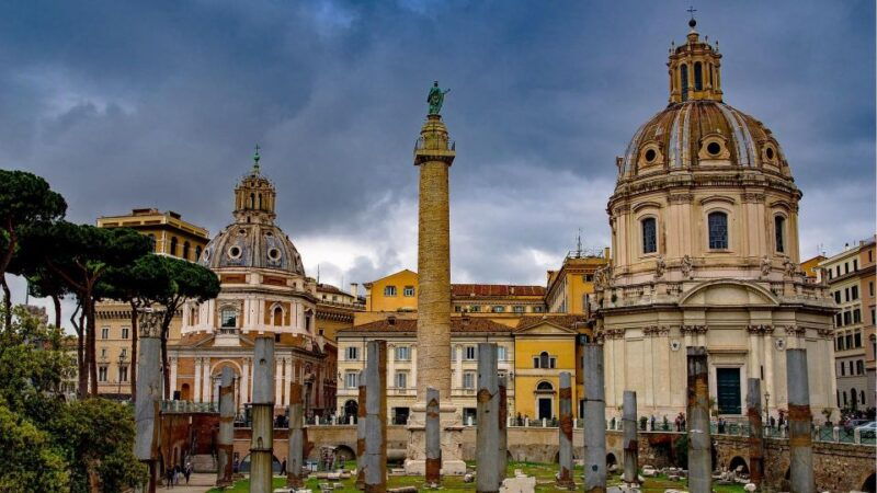 rome-walking-tour-ancient-ruins-to-modern-fashion-district