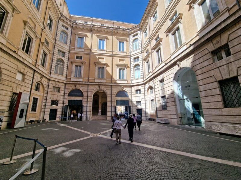 rome-walking-tour-of-world-war-2-in-rome