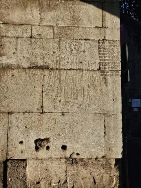 Rome: Walking Tour to the Catacombs of Saint Callixtus - A Step-by-Step Breakdown of the Tour