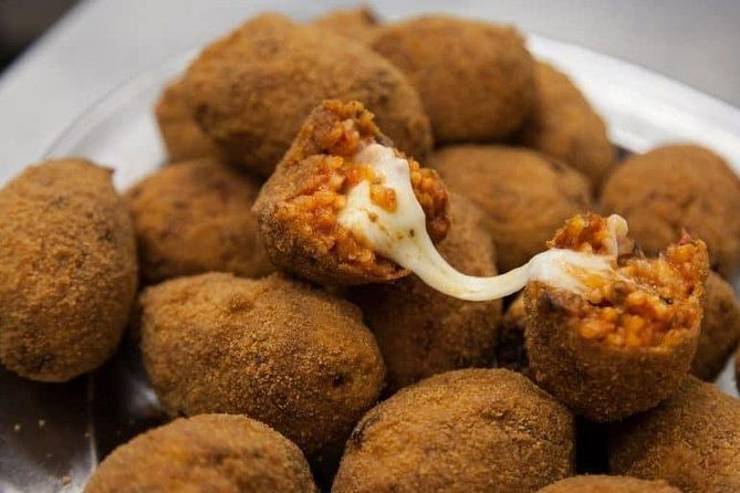 romes-amazing-food-tour-10-tastings-premium-private