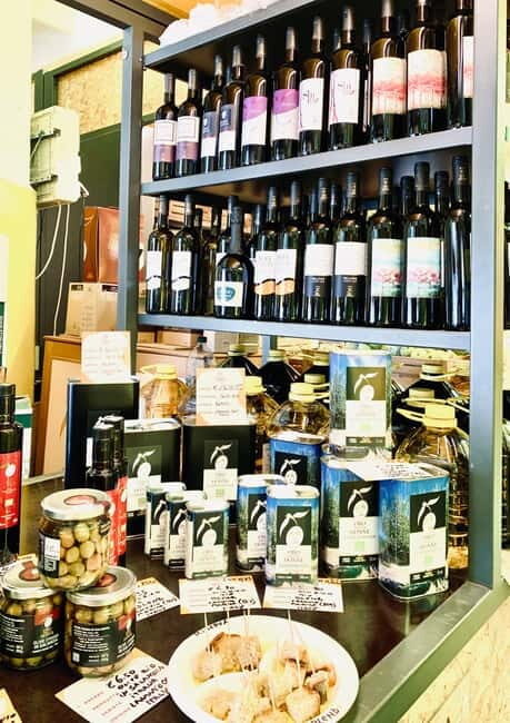 Rome's Authentic Roman Food Tour on E-bike - Sightseeing and Storytelling