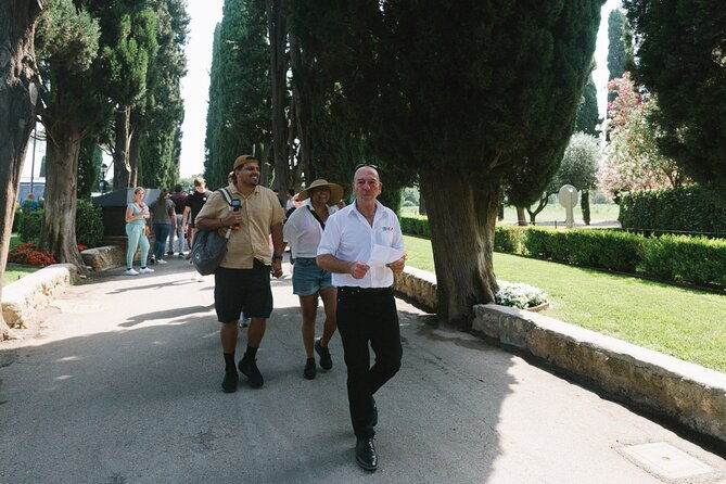 romes-bone-chapel-skulls-crypts-scenic-ride-from-city-center-2
