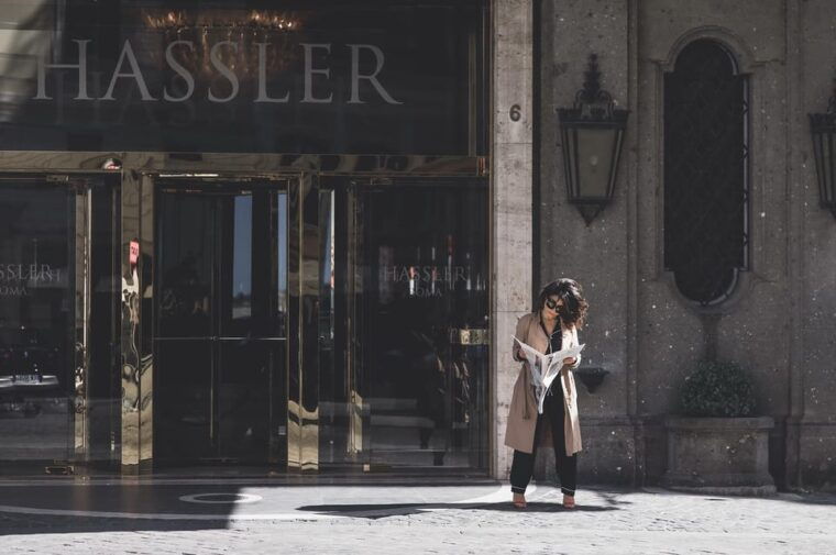 romes-eternal-charm-captivating-photoshoot-experience-2