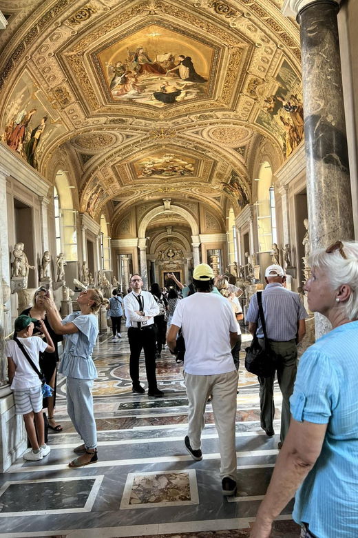 romes-vip-tour-vatican-museum-sistine-chapel-basilica