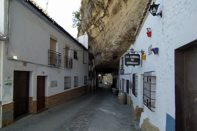 ronda-setenil-de-las-bodegas-land-of-contrasts-semi-private