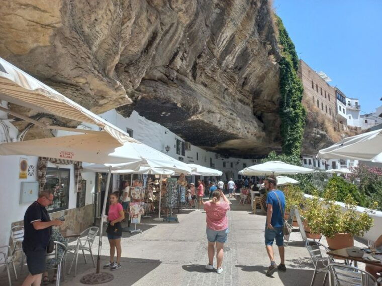 ronda-setenil-de-las-bodegas-semiprivate