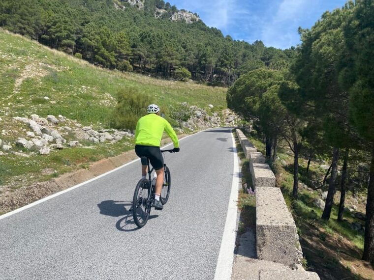 ronda-the-palomas-pass-supported-cycling-tour-easy