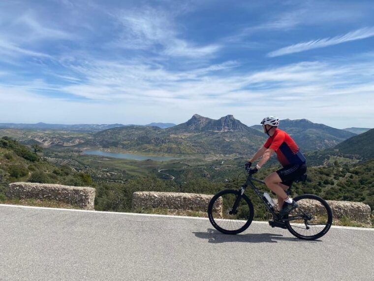 ronda-the-palomas-pass-supported-cycling-tour-easy
