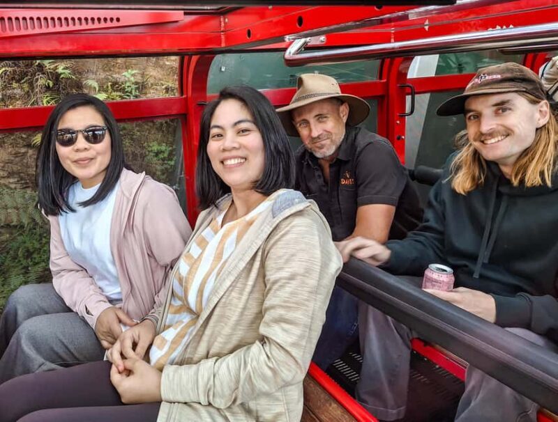 Roos, Blues & Views - Blue Mountains Day Tour w Lunch - The Blue Mountains: Stunning Scenery and Easy Walks