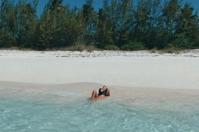 rose-island-adventure-snorkel-sea-turtles-and-private-beach