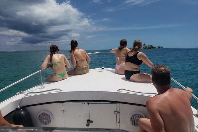 rose-island-private-snorkeling-fishing-and-swimming-with-pigs