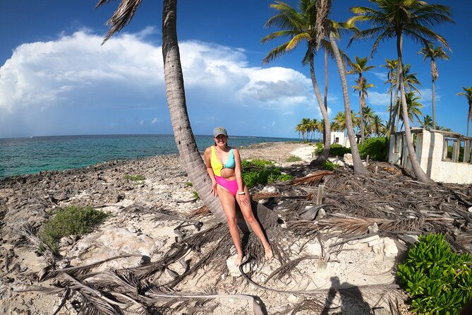 rose-island-snorkeling-turtles-spotting-excursion