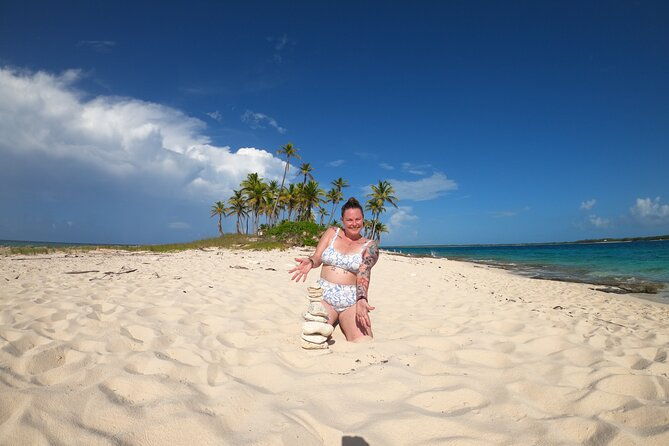 rose-island-snorkeling-turtles-spotting-excursion