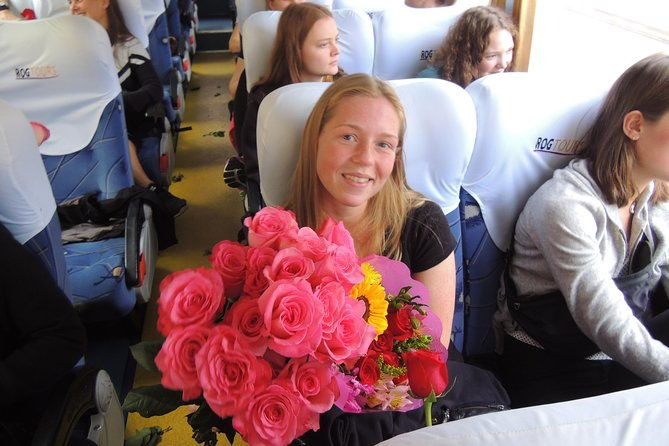 rose-plantation-equator-line-and-otavalo-market-private-tour