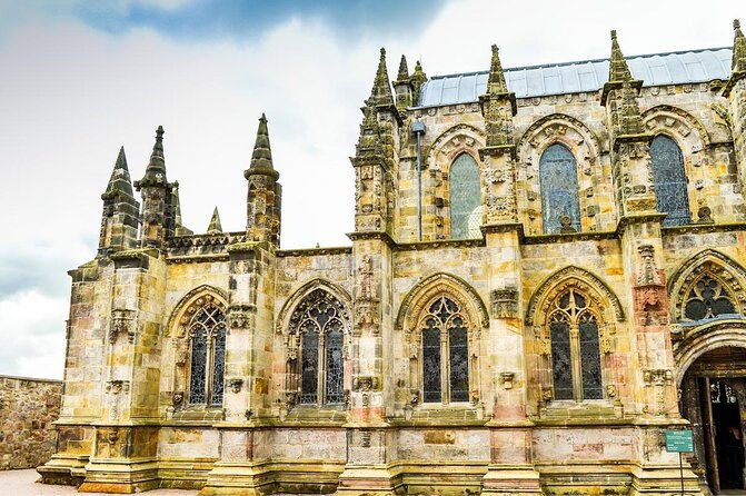 rosslyn-chapel-and-scottish-borders-small-group-day-tour-from-edinburgh