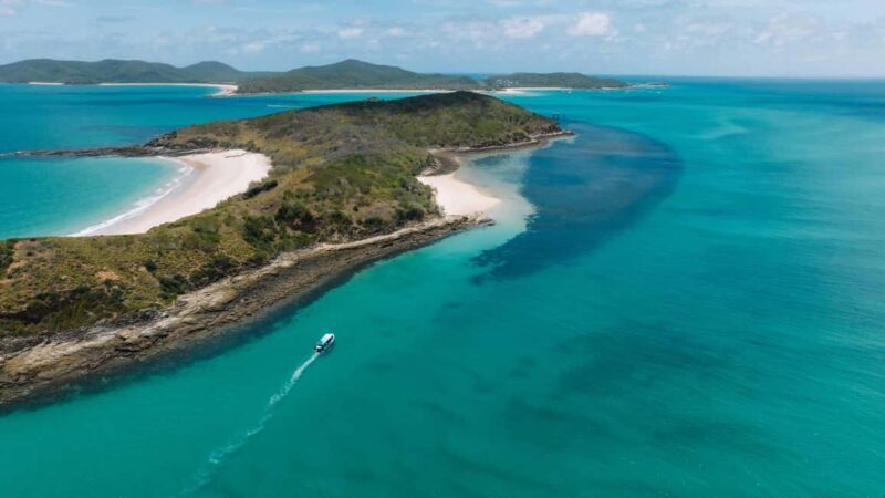 Rosslyn: Keppel Islands Boat Trip with Snorkeling and Lunch - Key Points