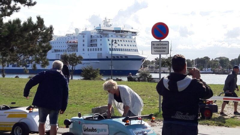rostock-hot-rod-sightseeing-tour-to-warnemunde