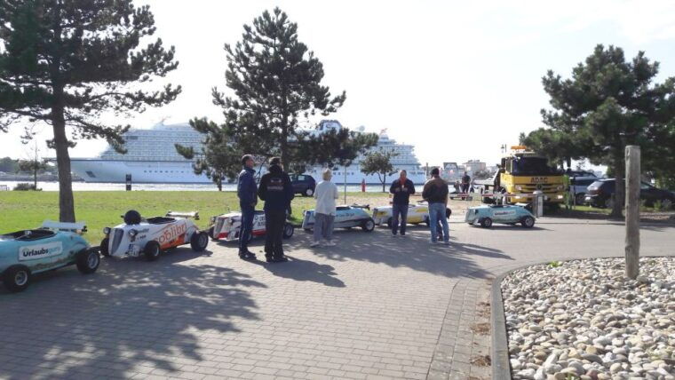 rostock-hot-rod-sightseeing-tour-to-warnemunde