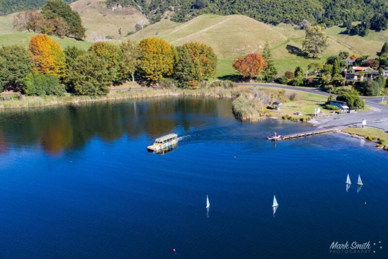 Rotorua City and Lakes Duck Tour - Guides & Commentary