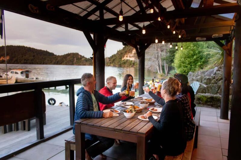 Rotorua: Evening Starlight Gourmet Kayak Tour with dinner - Rotorua: Evening Starlight Gourmet Kayak Tour with Dinner Review